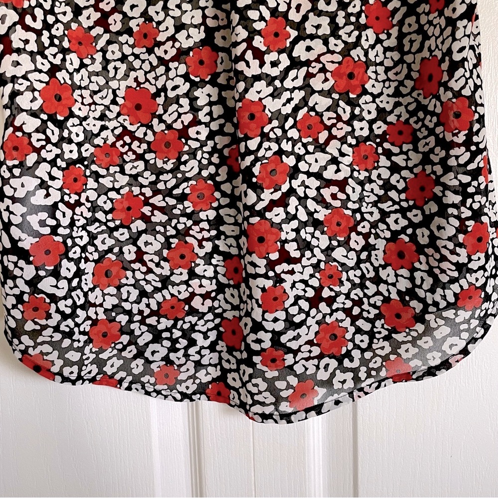 Women’s Banana Republic Floral Sleeveless Blouse in Black/White/Red - XS - Picture 8 of 9